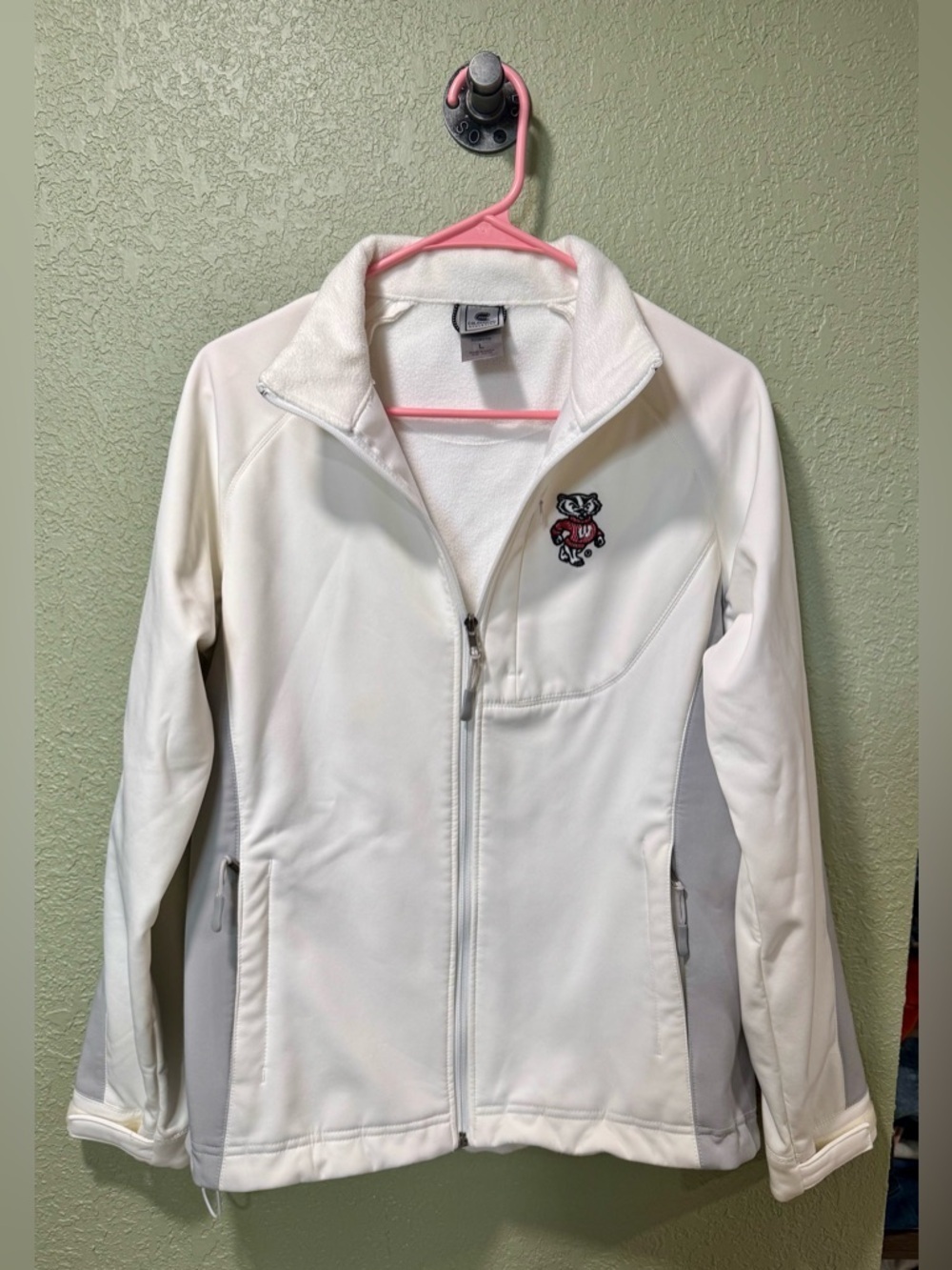 Wisconsin Badgers Colosseum Athletics White Softshell Jacket Size L